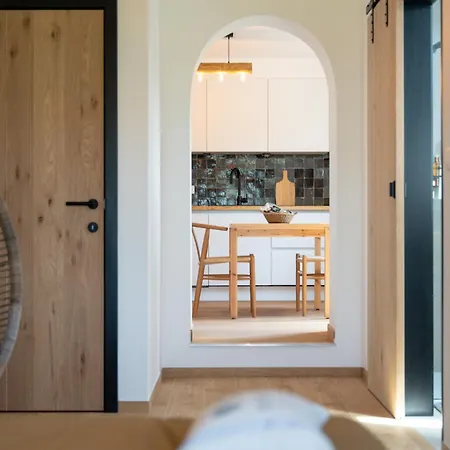 게스트하우스 Le Cocon De Jeanne 3*